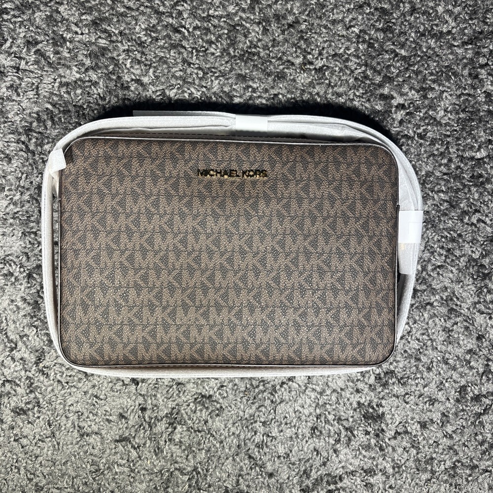 Michael Kors Women's Jet Set‎ Large Bag. New With Tags Brown MK Design $258
